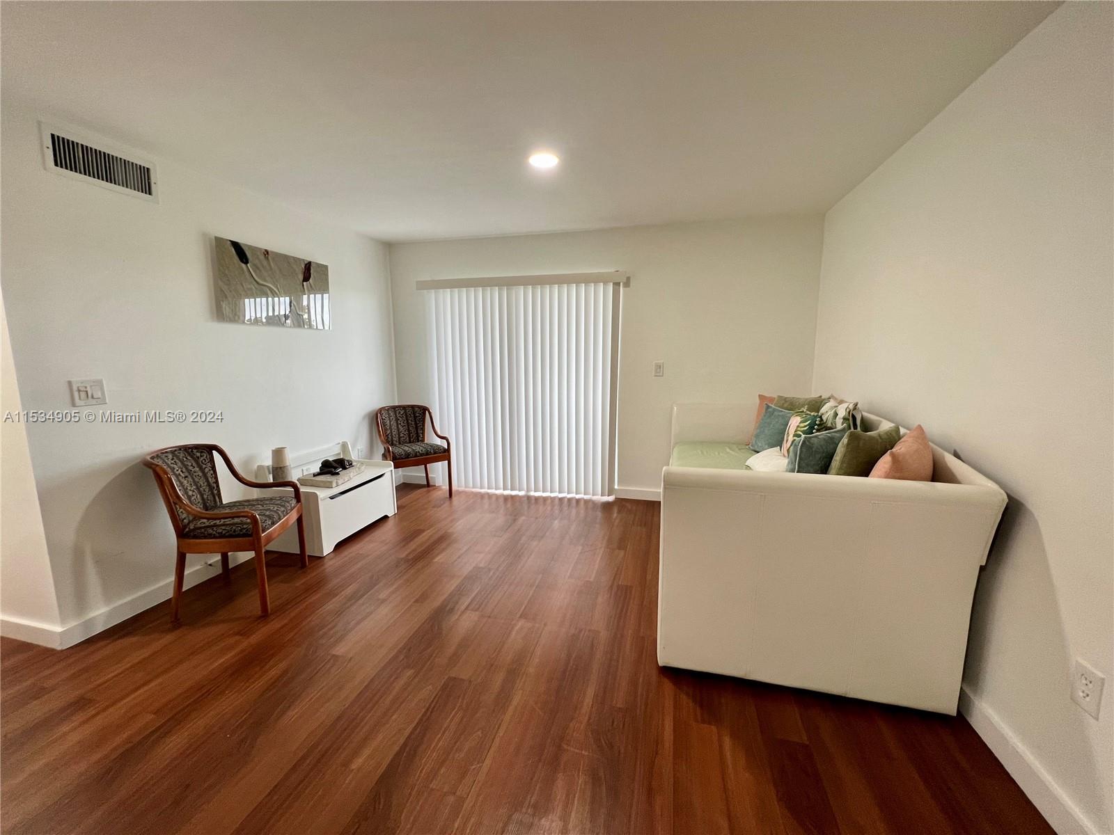 8950 NE 8th Ave 502, Miami, Florida 33138, 2 Bedrooms Bedrooms, ,2 BathroomsBathrooms,Residential,For Sale,8950 NE 8th Ave 502,A11534905