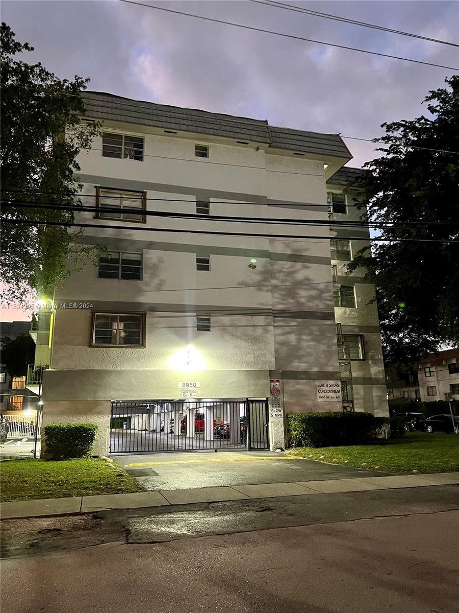 8950 NE 8th Ave 502, Miami, Florida 33138, 2 Bedrooms Bedrooms, ,2 BathroomsBathrooms,Residential,For Sale,8950 NE 8th Ave 502,A11534905