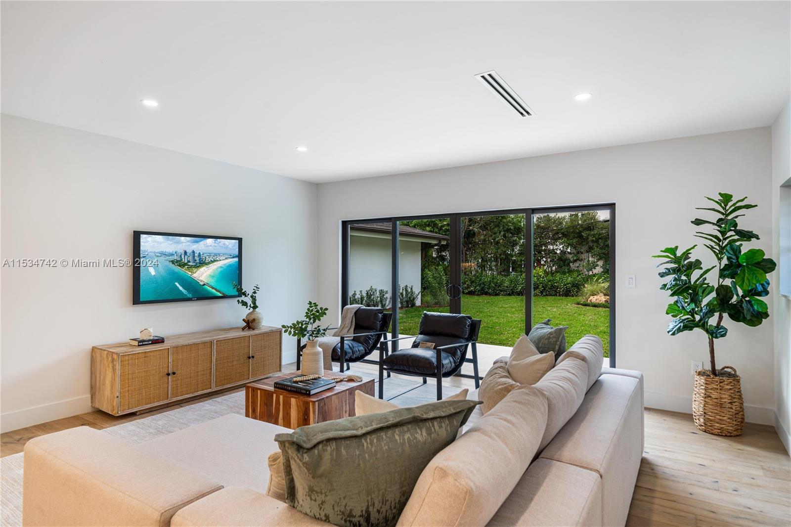 1215 Malaga Ave, Coral Gables, FL, 33134 United States, 4 Bedrooms Bedrooms, ,3 BathroomsBathrooms,Residential,For Sale,Malaga Ave,A11534742