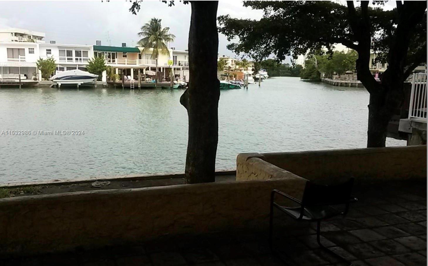 7149 Bay Dr 15, Miami Beach, Florida 33141, 2 Bedrooms Bedrooms, ,1 BathroomBathrooms,Residentiallease,For Rent,7149 Bay Dr 15,A11532986