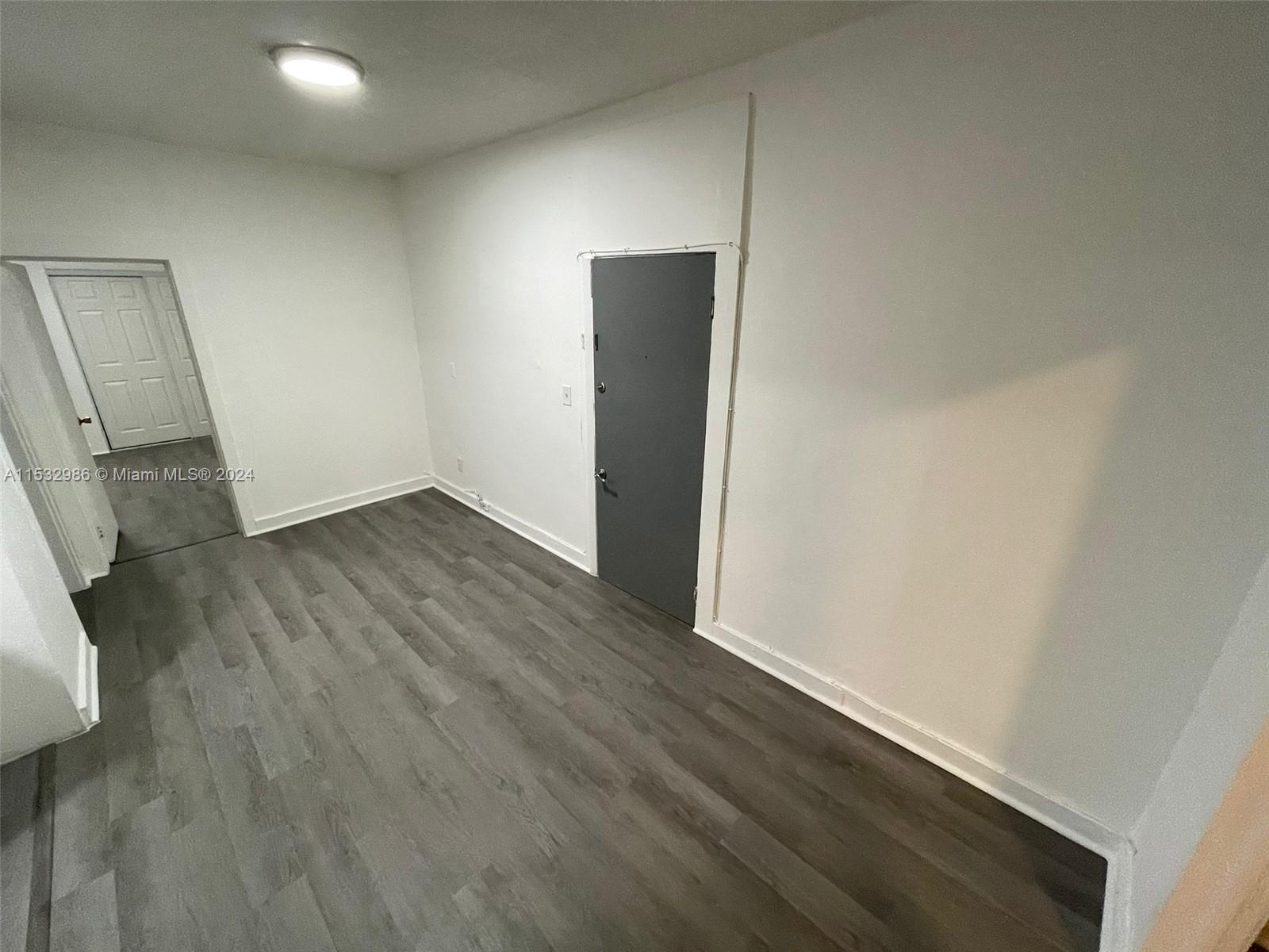 7149 Bay Dr 15, Miami Beach, Florida 33141, 2 Bedrooms Bedrooms, ,1 BathroomBathrooms,Residentiallease,For Rent,7149 Bay Dr 15,A11532986