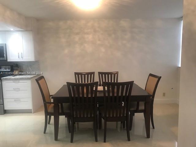 2017 S Ocean Dr 209, Hallandale Beach, Florida 33009, 2 Bedrooms Bedrooms, ,2 BathroomsBathrooms,Residentiallease,For Rent,2017 S Ocean Dr 209,A11534506