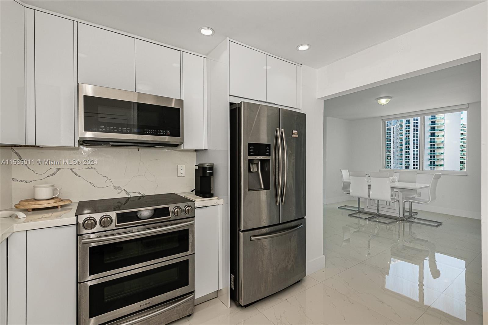 300 Bayview Dr, Sunny Isles Beach, FL, 33160 United States, 2 Bedrooms Bedrooms, ,2 BathroomsBathrooms,Residential,For Sale,Bayview Dr,A11535011