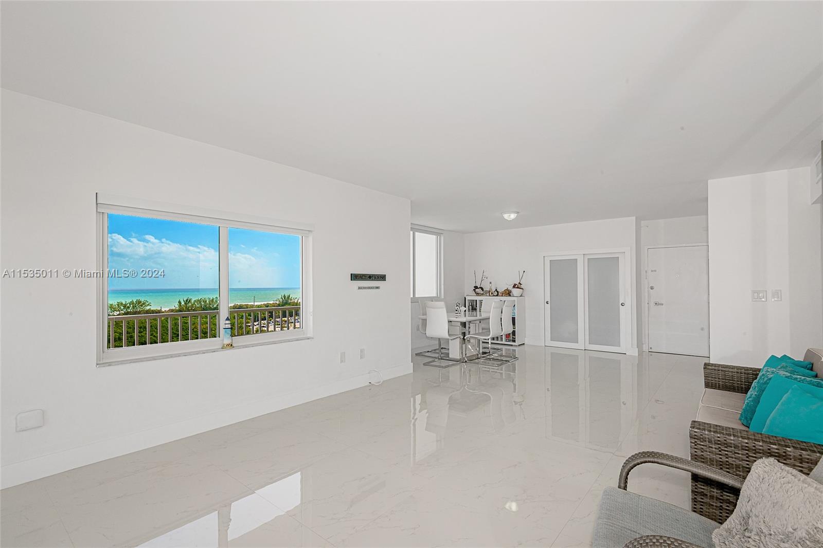 300 Bayview Dr, Sunny Isles Beach, FL, 33160 United States, 2 Bedrooms Bedrooms, ,2 BathroomsBathrooms,Residential,For Sale,Bayview Dr,A11535011