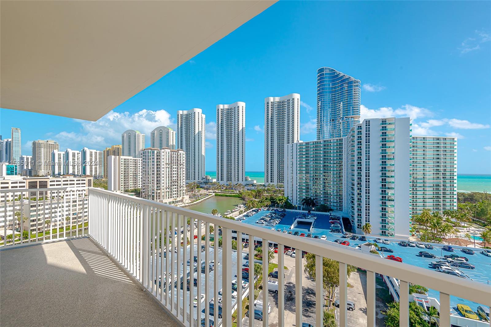 300 Bayview Dr, Sunny Isles Beach, FL, 33160 United States, 2 Bedrooms Bedrooms, ,2 BathroomsBathrooms,Residential,For Sale,Bayview Dr,A11535011