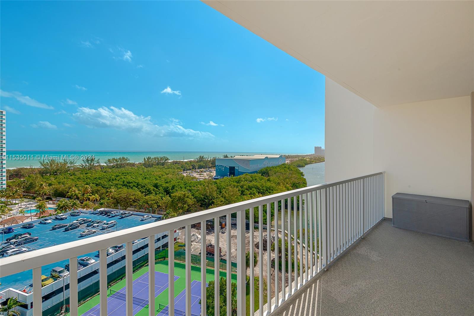 300 Bayview Dr, Sunny Isles Beach, FL, 33160 United States, 2 Bedrooms Bedrooms, ,2 BathroomsBathrooms,Residential,For Sale,Bayview Dr,A11535011