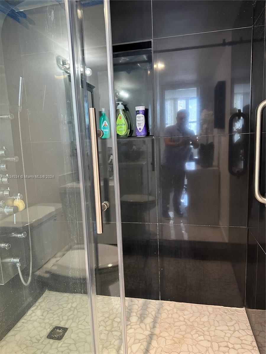 2751 S Ocean Dr 1706S, Hollywood, Florida 33019, 2 Bedrooms Bedrooms, ,2 BathroomsBathrooms,Residential,For Sale,2751 S Ocean Dr 1706S,A11534534