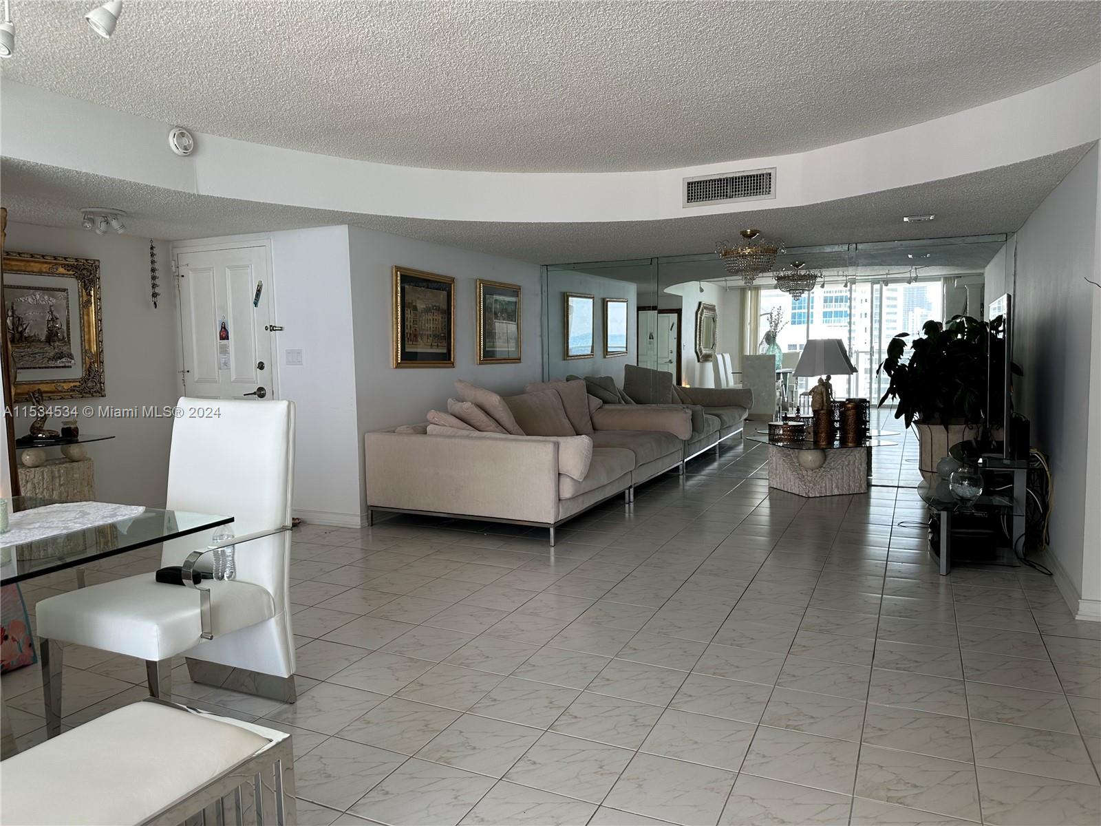 2751 S Ocean Dr 1706S, Hollywood, Florida 33019, 2 Bedrooms Bedrooms, ,2 BathroomsBathrooms,Residential,For Sale,2751 S Ocean Dr 1706S,A11534534