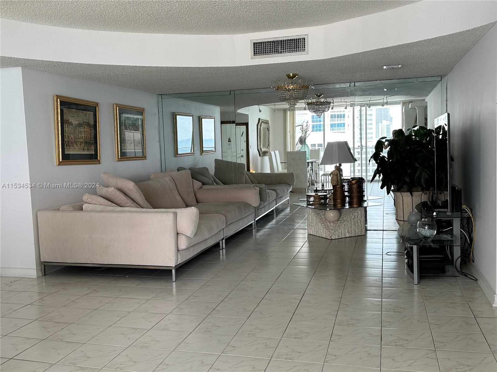 2751 S Ocean Dr 1706S, Hollywood, Florida 33019, 2 Bedrooms Bedrooms, ,2 BathroomsBathrooms,Residential,For Sale,2751 S Ocean Dr 1706S,A11534534