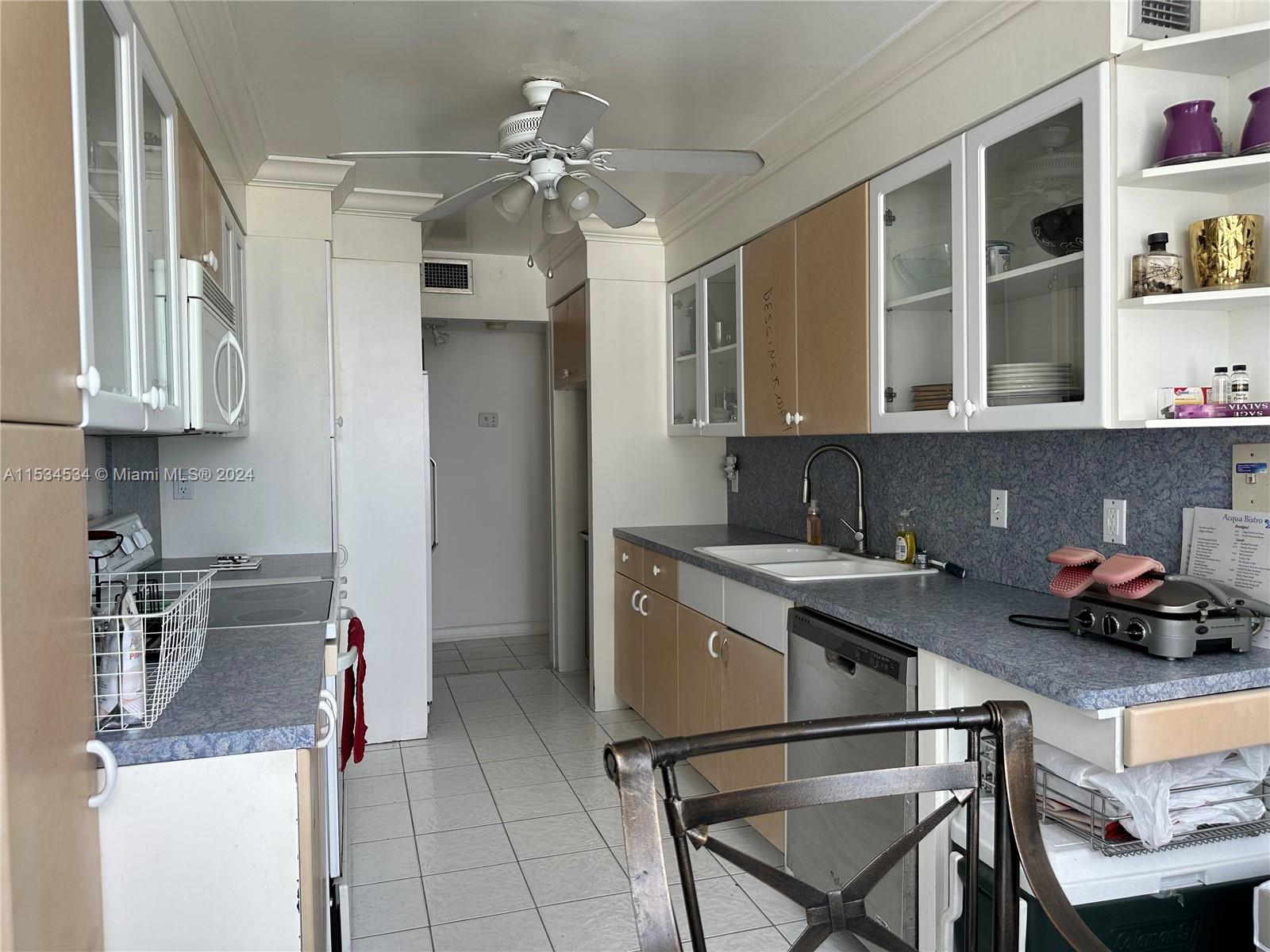 2751 S Ocean Dr 1706S, Hollywood, Florida 33019, 2 Bedrooms Bedrooms, ,2 BathroomsBathrooms,Residential,For Sale,2751 S Ocean Dr 1706S,A11534534