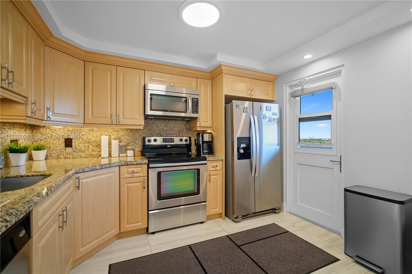 2200 33rd Ave, Fort Lauderdale, FL, 33305 United States, 1 Bedroom Bedrooms, ,1 BathroomBathrooms,Residential,For Sale,33rd Ave,A11535028