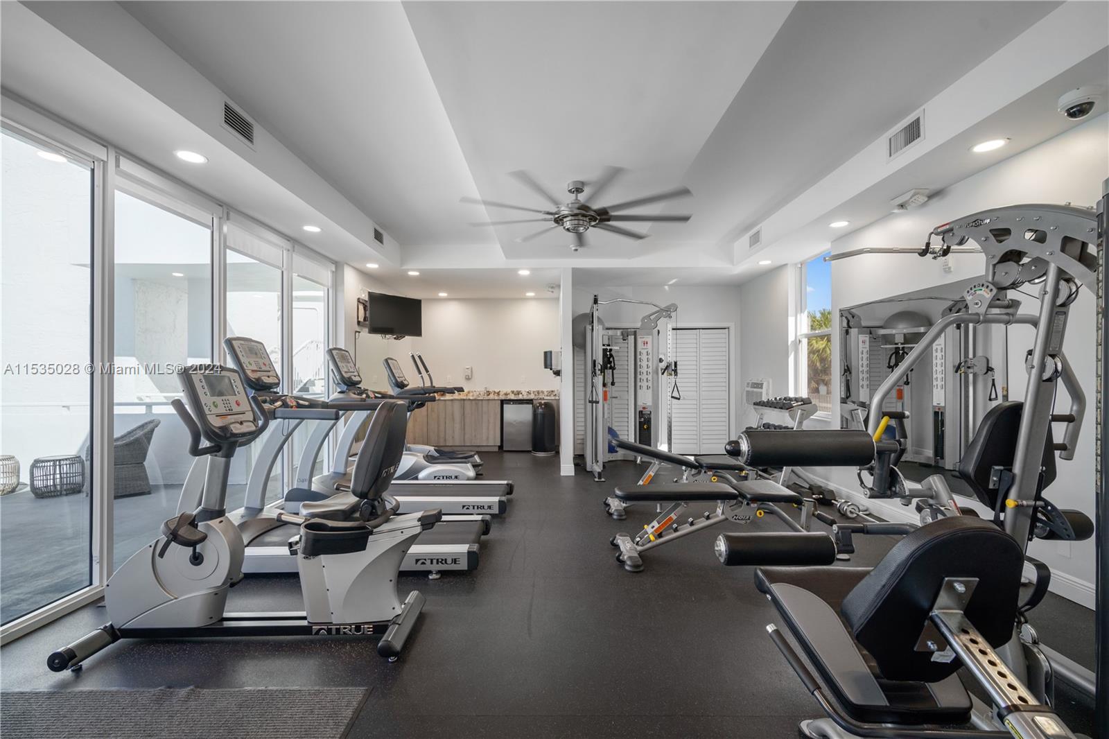 2200 33rd Ave, Fort Lauderdale, FL, 33305 United States, 1 Bedroom Bedrooms, ,1 BathroomBathrooms,Residential,For Sale,33rd Ave,A11535028