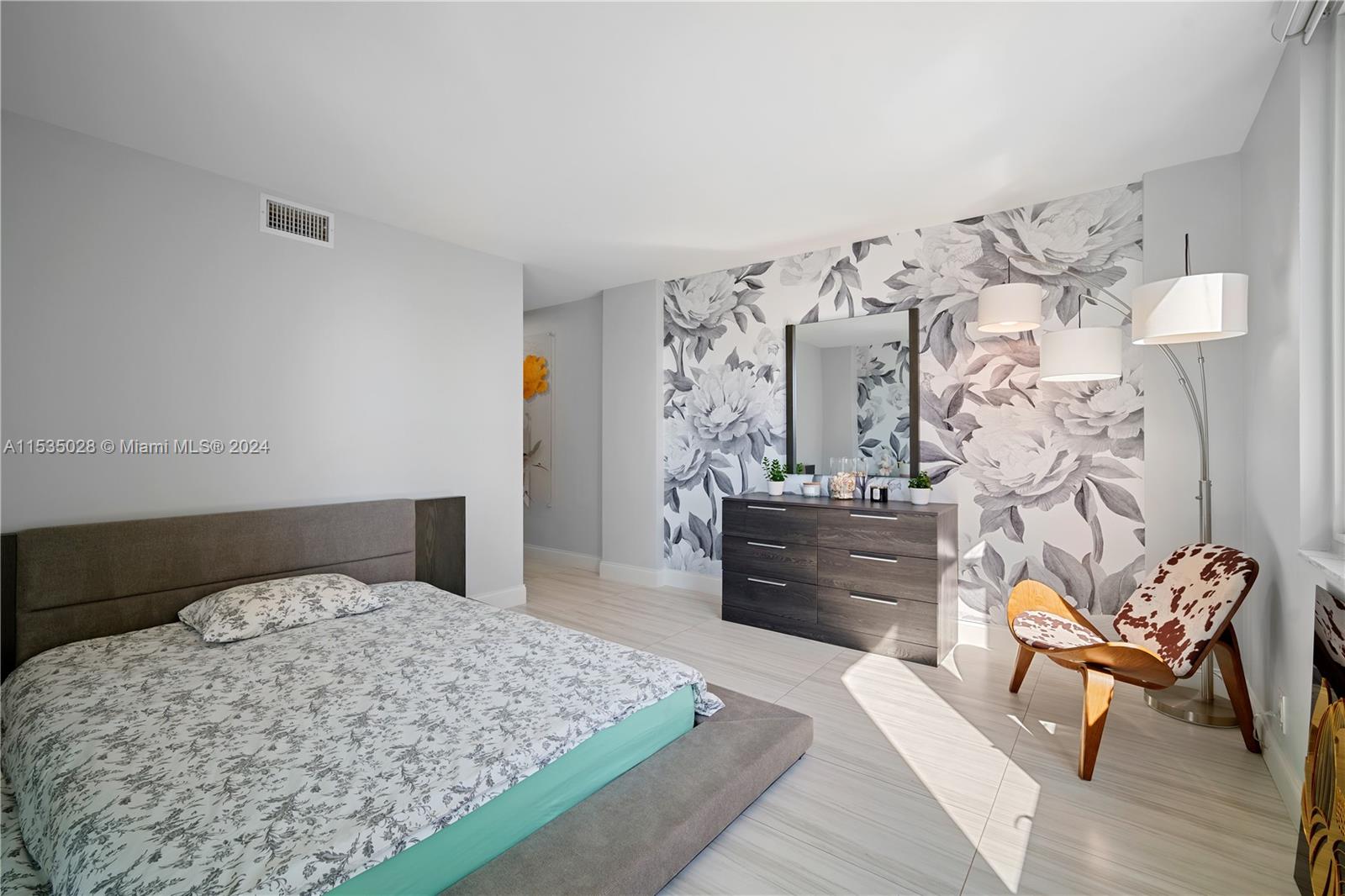 2200 33rd Ave, Fort Lauderdale, FL, 33305 United States, 1 Bedroom Bedrooms, ,1 BathroomBathrooms,Residential,For Sale,33rd Ave,A11535028