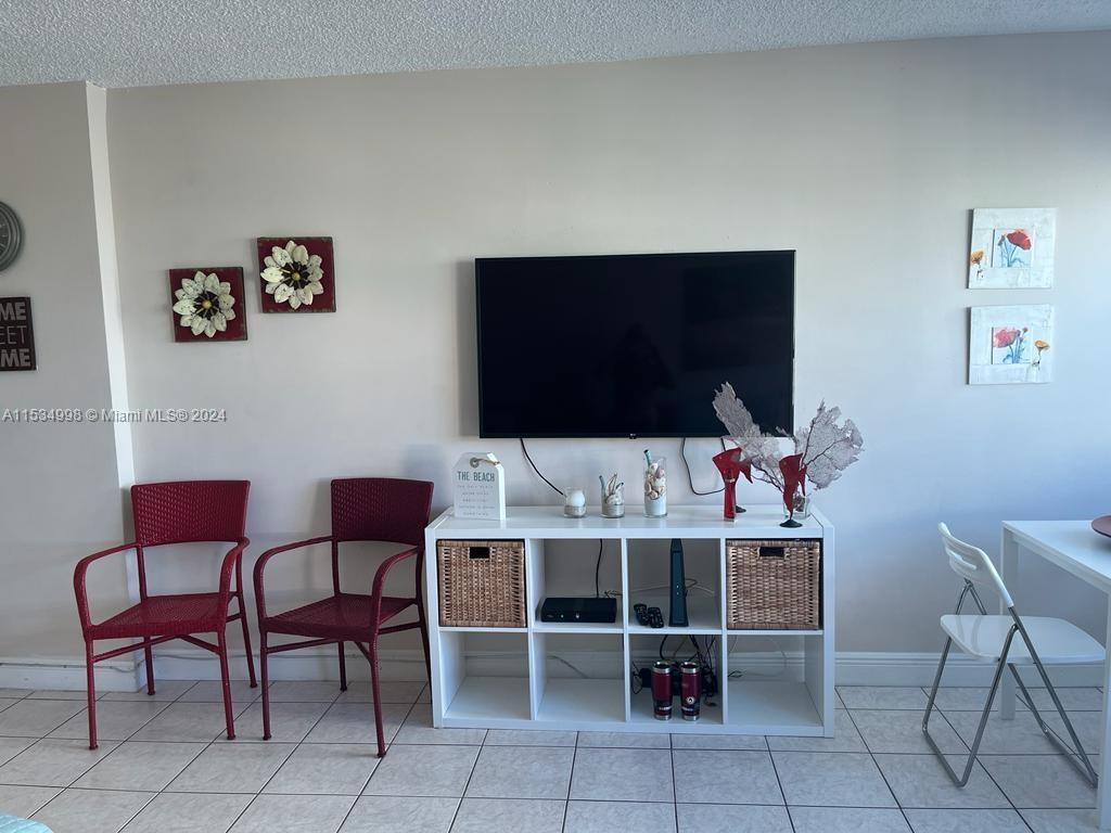 5445 Collins Ave 714, Miami Beach, Florida 33140, ,1 BathroomBathrooms,Residential,For Sale,5445 Collins Ave 714,A11534998