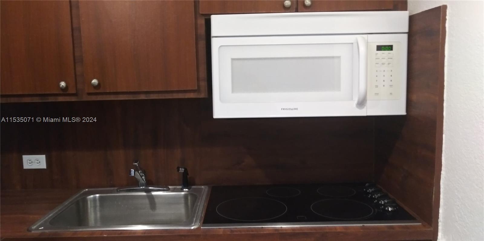 7904 West Dr 606, North Bay Village, Florida 33141, ,1 BathroomBathrooms,Residential,For Sale,7904 West Dr 606,A11535071