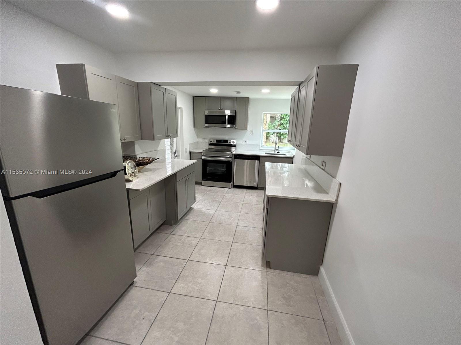 2601 13th Ave, Fort Lauderdale, FL, 33315 United States, 5 Bedrooms Bedrooms, ,2 BathroomsBathrooms,Residential,For Sale,13th Ave,A11535072