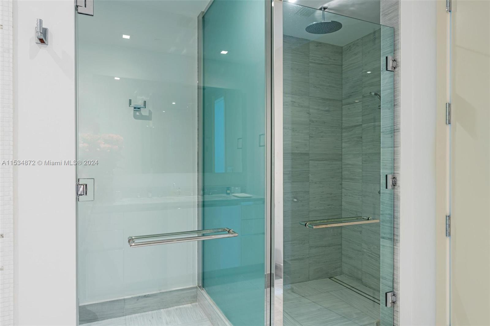 16901 Collins Ave, Sunny Isles Beach, FL, 33160 United States, 2 Bedrooms Bedrooms, ,2 BathroomsBathrooms,Residential,For Sale,Collins Ave,A11534872