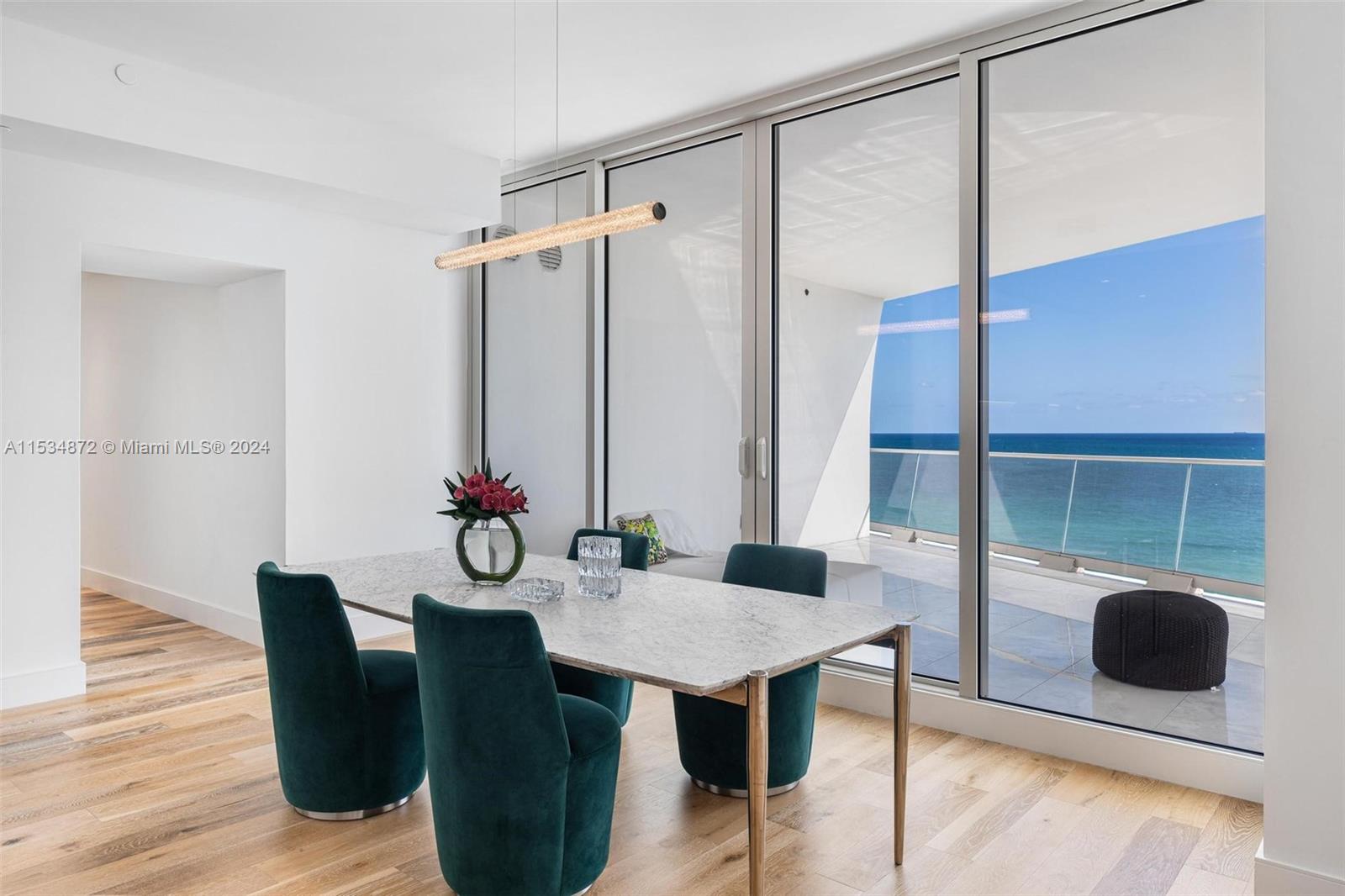 16901 Collins Ave, Sunny Isles Beach, FL, 33160 United States, 2 Bedrooms Bedrooms, ,2 BathroomsBathrooms,Residential,For Sale,Collins Ave,A11534872