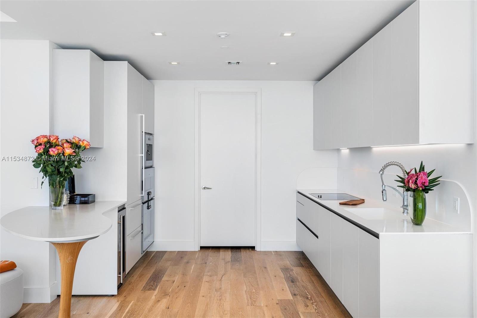 16901 Collins Ave, Sunny Isles Beach, FL, 33160 United States, 2 Bedrooms Bedrooms, ,2 BathroomsBathrooms,Residential,For Sale,Collins Ave,A11534872