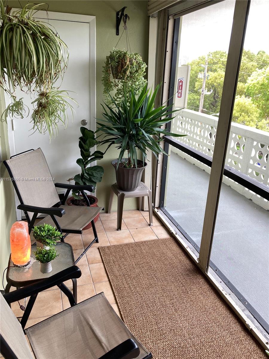 1425 Arthur St 403A, Hollywood, Florida 33020, 1 Bedroom Bedrooms, ,1 BathroomBathrooms,Residential,For Sale,1425 Arthur St 403A,A11535000