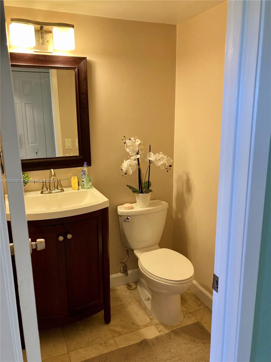 1425 Arthur St 403A, Hollywood, Florida 33020, 1 Bedroom Bedrooms, ,1 BathroomBathrooms,Residential,For Sale,1425 Arthur St 403A,A11535000