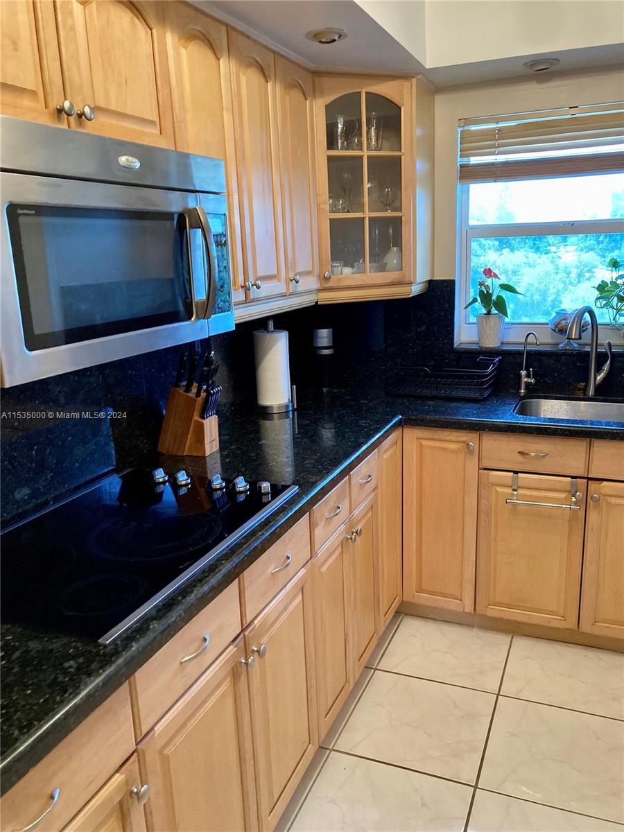 1425 Arthur St 403A, Hollywood, Florida 33020, 1 Bedroom Bedrooms, ,1 BathroomBathrooms,Residential,For Sale,1425 Arthur St 403A,A11535000