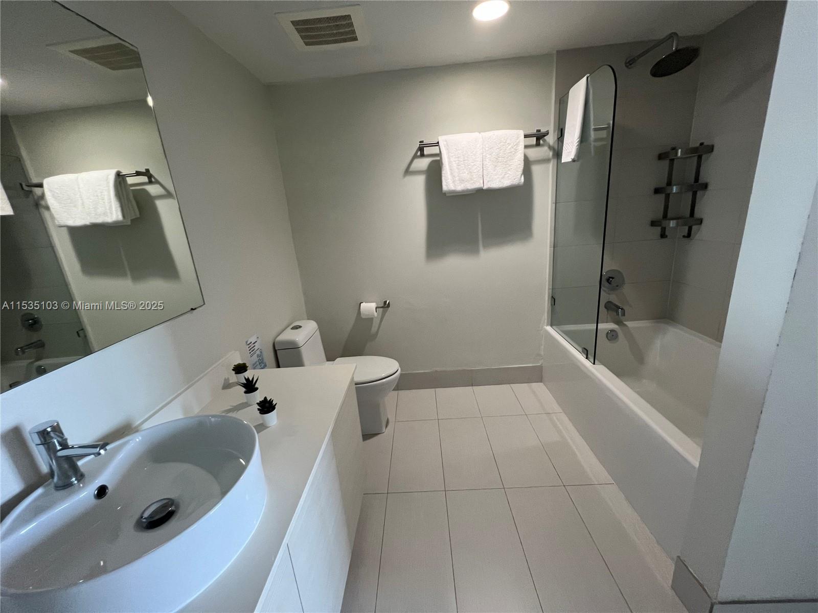 2600 E Hallandale Beach Blvd T3107, Hallandale Beach, Florida 33009, 2 Bedrooms Bedrooms, ,2 BathroomsBathrooms,Residential,For Sale,2600 E Hallandale Beach Blvd T3107,A11535103