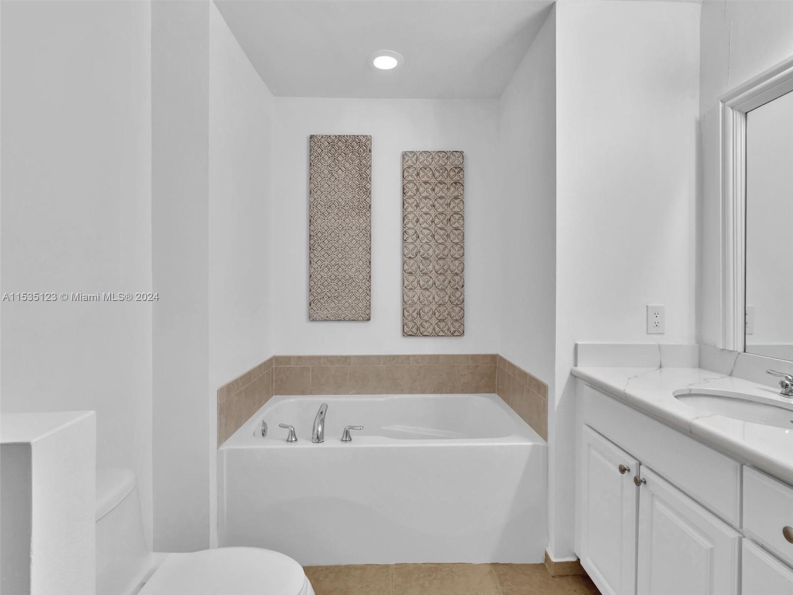 3001 NE 185th St 416, Aventura, Florida 33180, 2 Bedrooms Bedrooms, ,2 BathroomsBathrooms,Residential,For Sale,3001 NE 185th St 416,A11535123