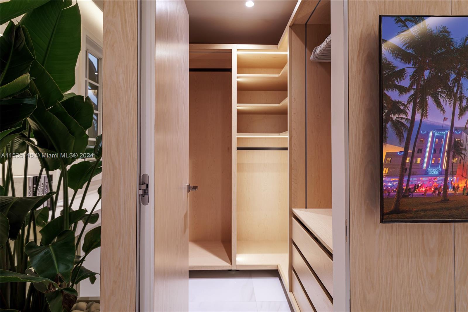 19115 Fisher Island Dr 19115, Miami Beach, Florida 33109, 3 Bedrooms Bedrooms, ,2 BathroomsBathrooms,Residentiallease,For Rent,19115 Fisher Island Dr 19115,A11535145