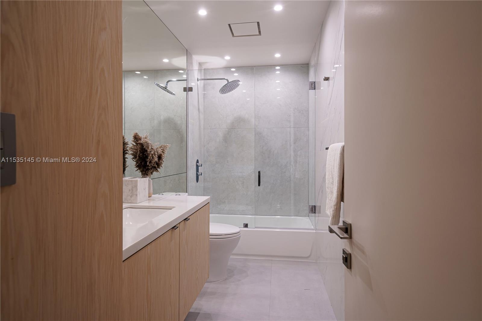 19115 Fisher Island Dr 19115, Miami Beach, Florida 33109, 3 Bedrooms Bedrooms, ,2 BathroomsBathrooms,Residentiallease,For Rent,19115 Fisher Island Dr 19115,A11535145