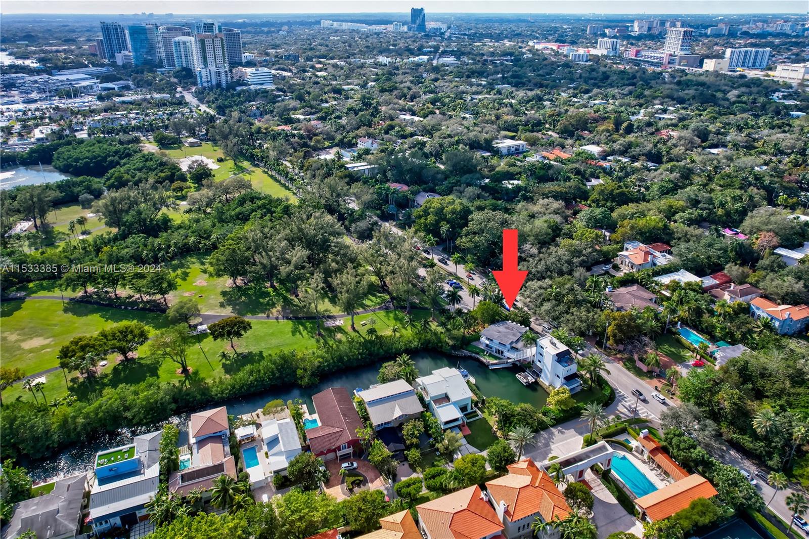 2120 S Bayshore Dr, Miami, Florida 33133, 4 Bedrooms Bedrooms, ,4 BathroomsBathrooms,Residentiallease,For Rent,2120 S Bayshore Dr,A11533385