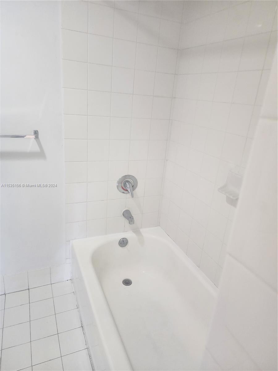 816 NW 11th St 408, Miami, Florida 33136, 2 Bedrooms Bedrooms, ,2 BathroomsBathrooms,Residentiallease,For Rent,816 NW 11th St 408,A11535156