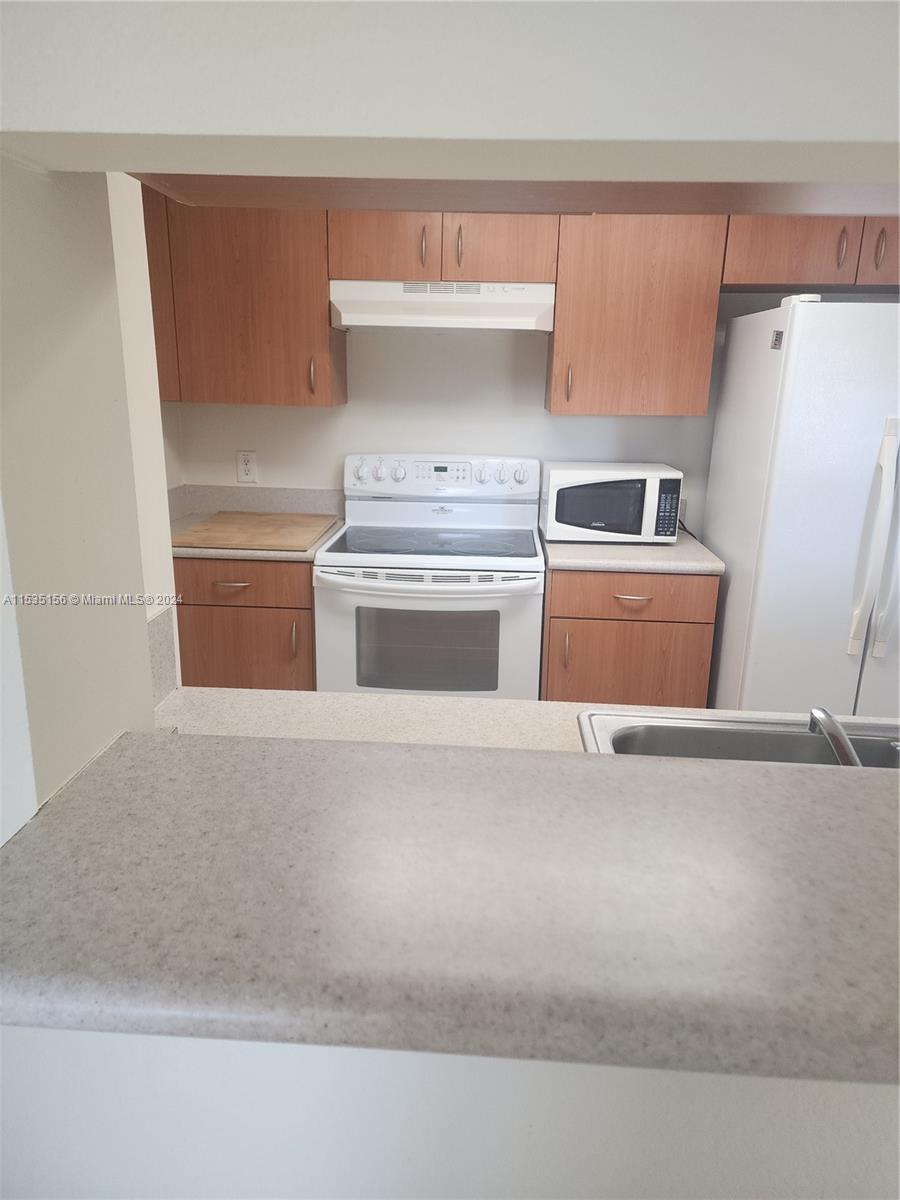 816 NW 11th St 408, Miami, Florida 33136, 2 Bedrooms Bedrooms, ,2 BathroomsBathrooms,Residentiallease,For Rent,816 NW 11th St 408,A11535156