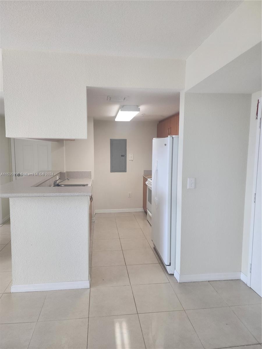 816 NW 11th St 408, Miami, Florida 33136, 2 Bedrooms Bedrooms, ,2 BathroomsBathrooms,Residentiallease,For Rent,816 NW 11th St 408,A11535156