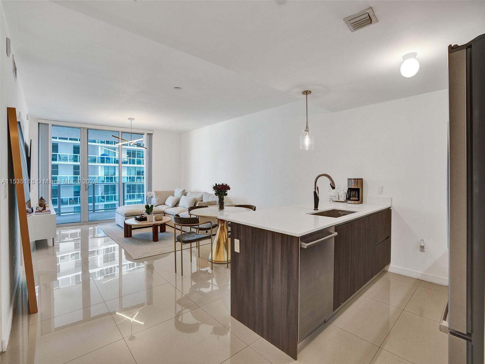 Beautiful 1bed + Converted Den + 2 full Bath Unit. Porcelain title throughout and a oversized balcony overlooking the bay and park . Aria On The Bay has amazing amenities including Gym, Yoga studio, Movie theatre, sunset and sunrise pool, kids playroom , social areas, business center and much more.