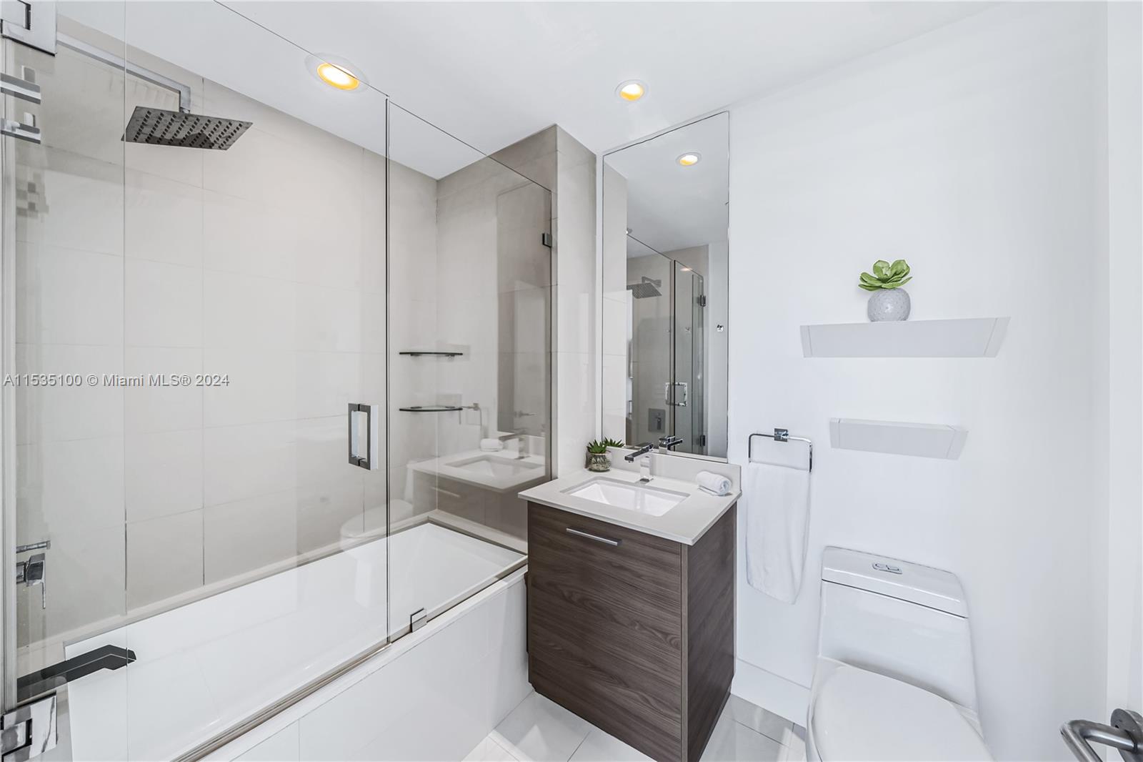 1300 Miami Ave, Miami, FL, 33130 United States, 4 Bedrooms Bedrooms, ,3 BathroomsBathrooms,Residential,For Sale,Miami Ave,A11535100