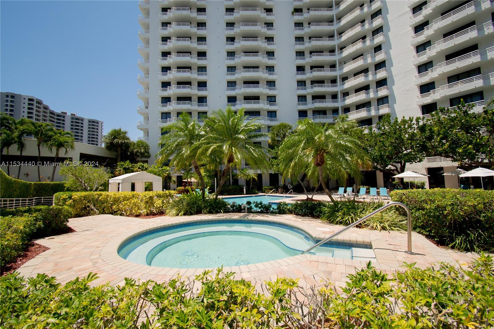 3300 NE 192nd St 515, Aventura, Florida 33180, 2 Bedrooms Bedrooms, ,2 BathroomsBathrooms,Residential,For Sale,3300 NE 192nd St 515,A11534440