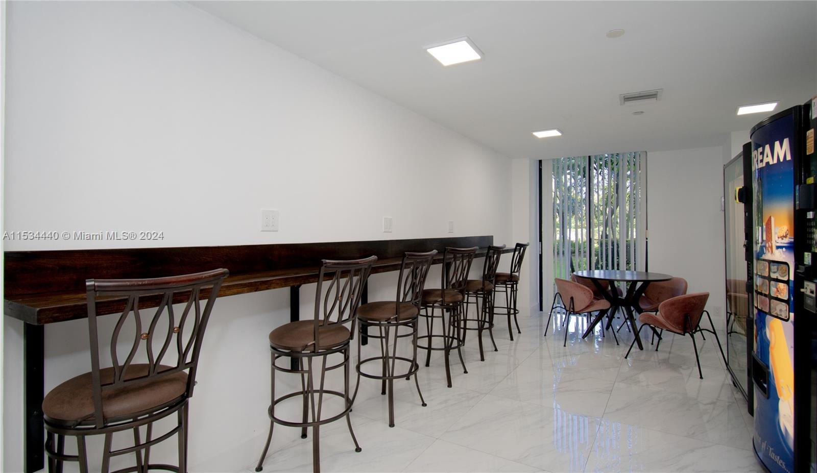 3300 NE 192nd St 515, Aventura, Florida 33180, 2 Bedrooms Bedrooms, ,2 BathroomsBathrooms,Residential,For Sale,3300 NE 192nd St 515,A11534440