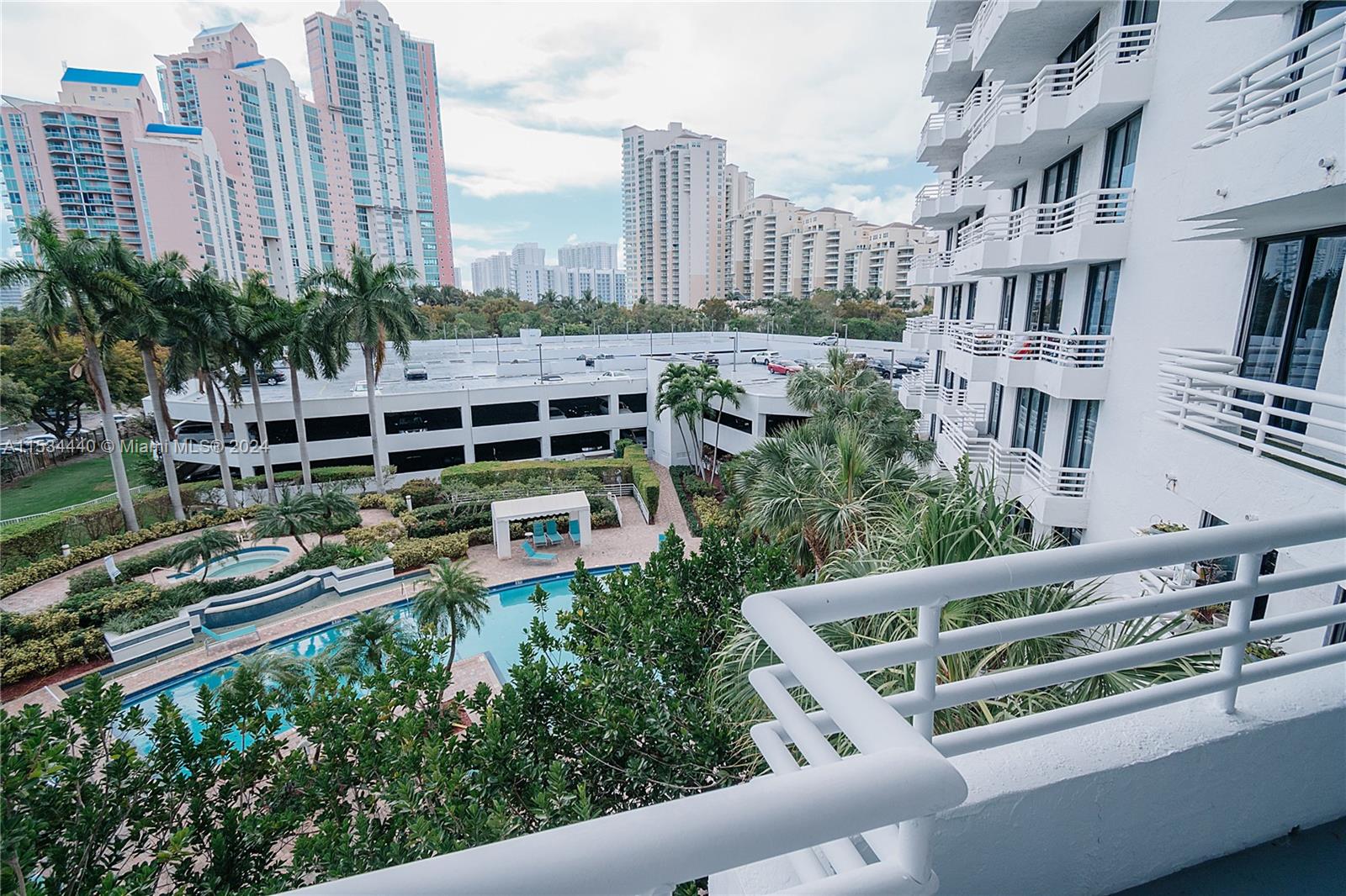 3300 NE 192nd St 515, Aventura, Florida 33180, 2 Bedrooms Bedrooms, ,2 BathroomsBathrooms,Residential,For Sale,3300 NE 192nd St 515,A11534440
