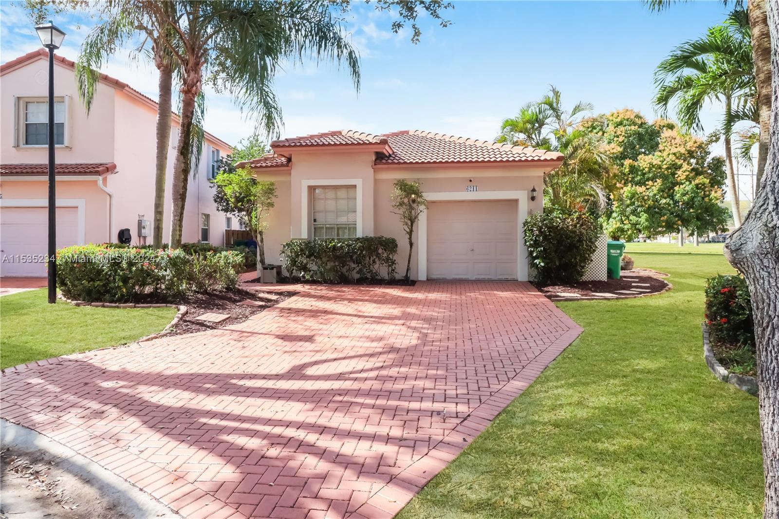 6211 NW 38th Dr, Coral Springs, Florida 33067, 3 Bedrooms Bedrooms, ,2 BathroomsBathrooms,Residential,For Sale,6211 NW 38th Dr,A11535234