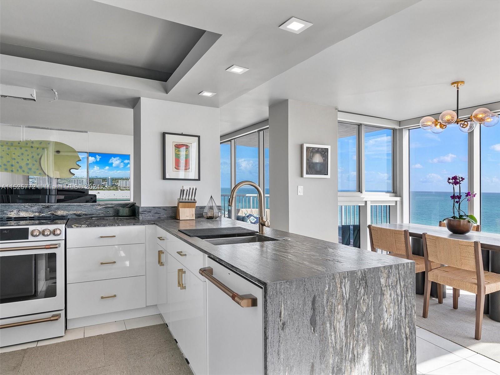 2655 Collins Ave 1512, Miami Beach, Florida 33140, 2 Bedrooms Bedrooms, ,2 BathroomsBathrooms,Residential,For Sale,2655 Collins Ave 1512,A11525772