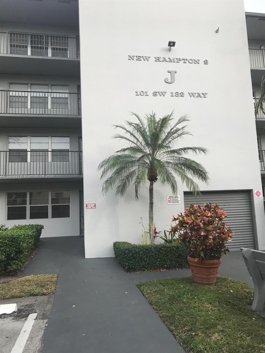 101 SW 132nd Way #301J For Sale A11535239, FL