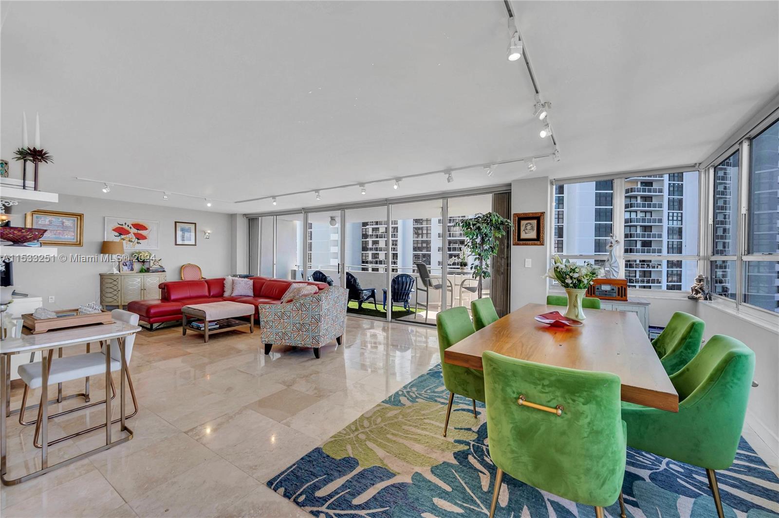 11 Island Ave 911, Miami Beach, Florida 33139, 2 Bedrooms Bedrooms, ,2 BathroomsBathrooms,Residential,For Sale,11 Island Ave 911,A11533251