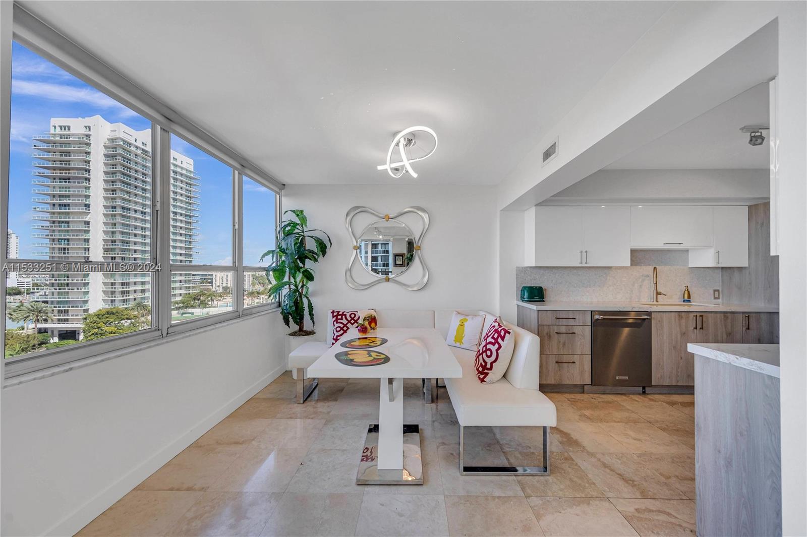 11 Island Ave 911, Miami Beach, Florida 33139, 2 Bedrooms Bedrooms, ,2 BathroomsBathrooms,Residential,For Sale,11 Island Ave 911,A11533251