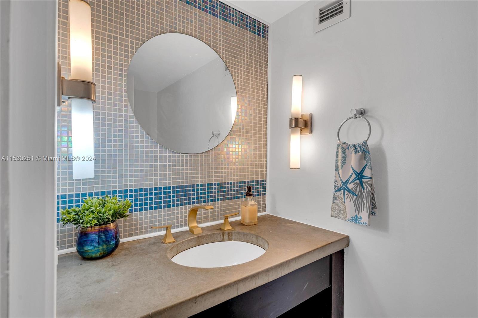 11 Island Ave 911, Miami Beach, Florida 33139, 2 Bedrooms Bedrooms, ,2 BathroomsBathrooms,Residential,For Sale,11 Island Ave 911,A11533251