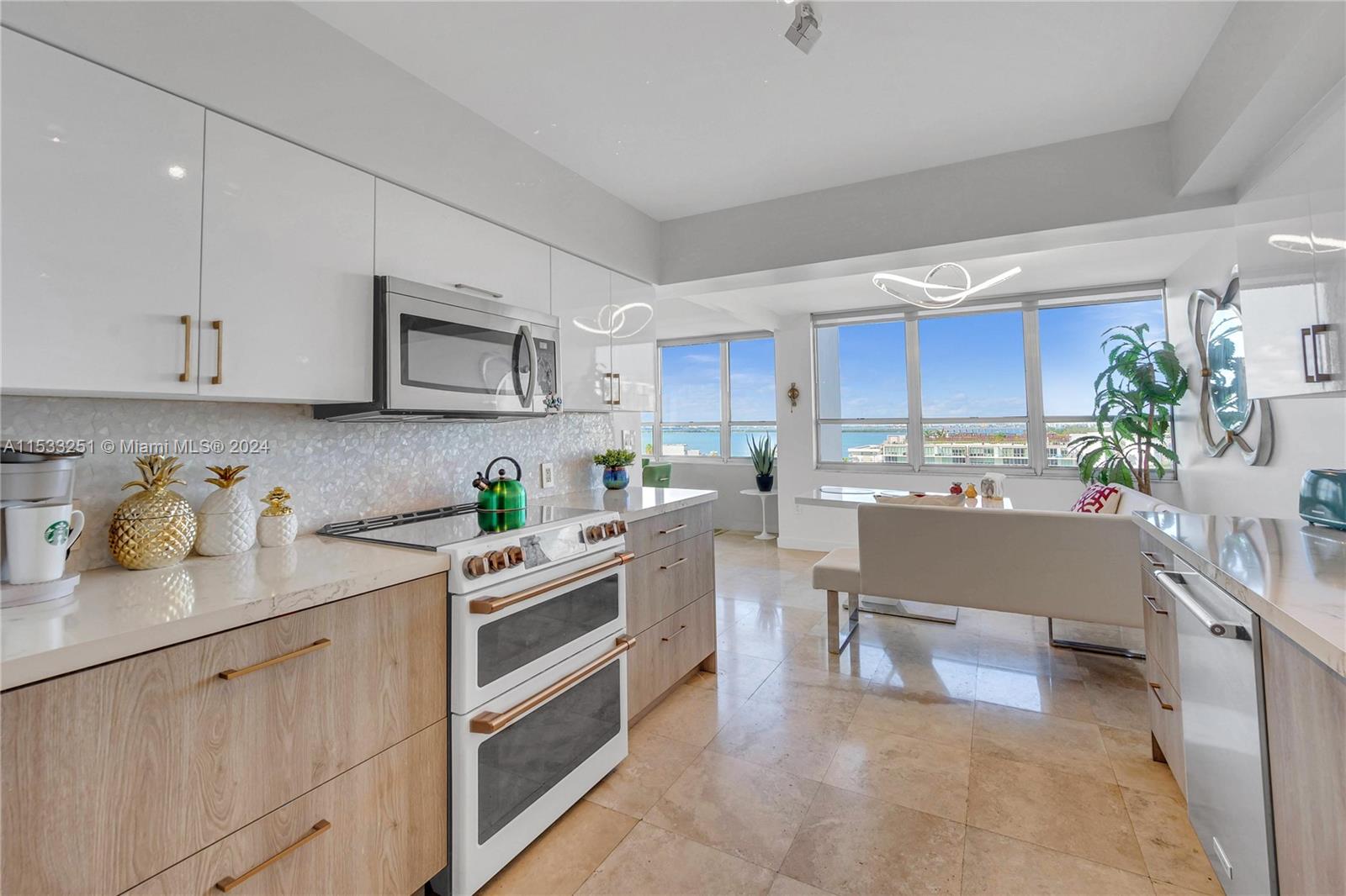 11 Island Ave 911, Miami Beach, Florida 33139, 2 Bedrooms Bedrooms, ,2 BathroomsBathrooms,Residential,For Sale,11 Island Ave 911,A11533251