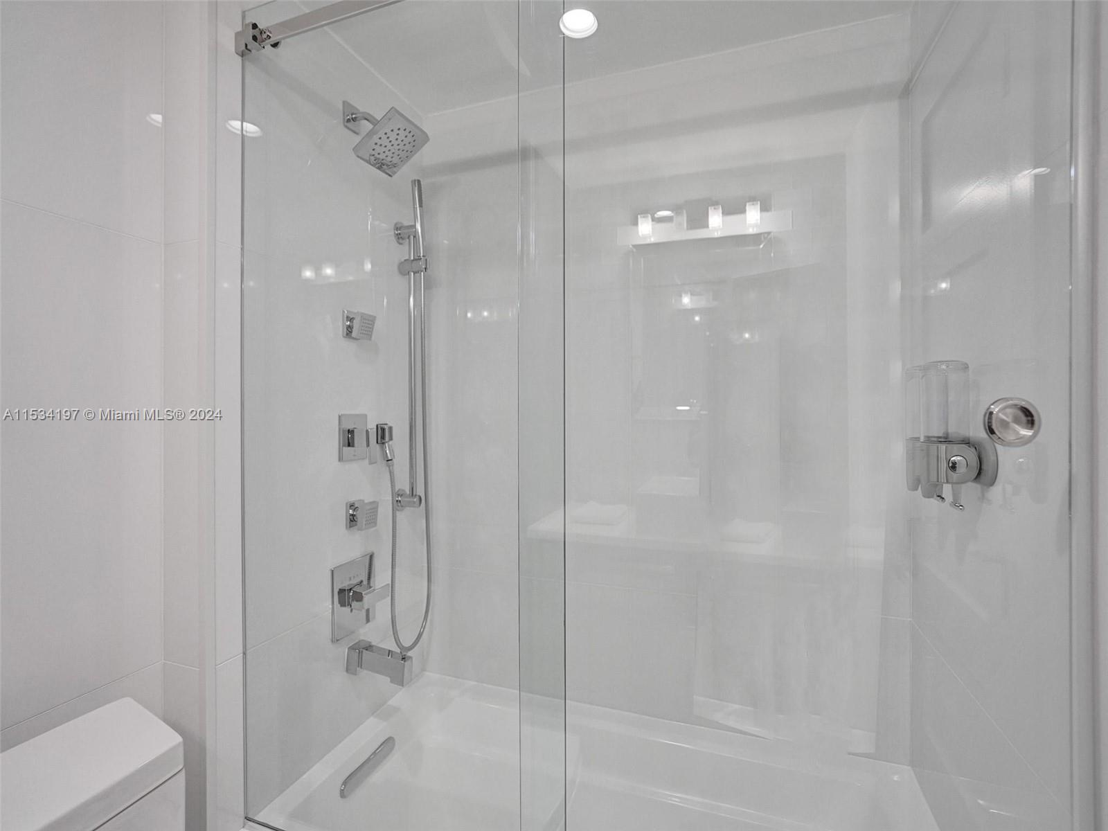 300 Diplomat Pkwy 503, Hallandale Beach, Florida 33009, 2 Bedrooms Bedrooms, ,2 BathroomsBathrooms,Residential,For Sale,300 Diplomat Pkwy 503,A11534197