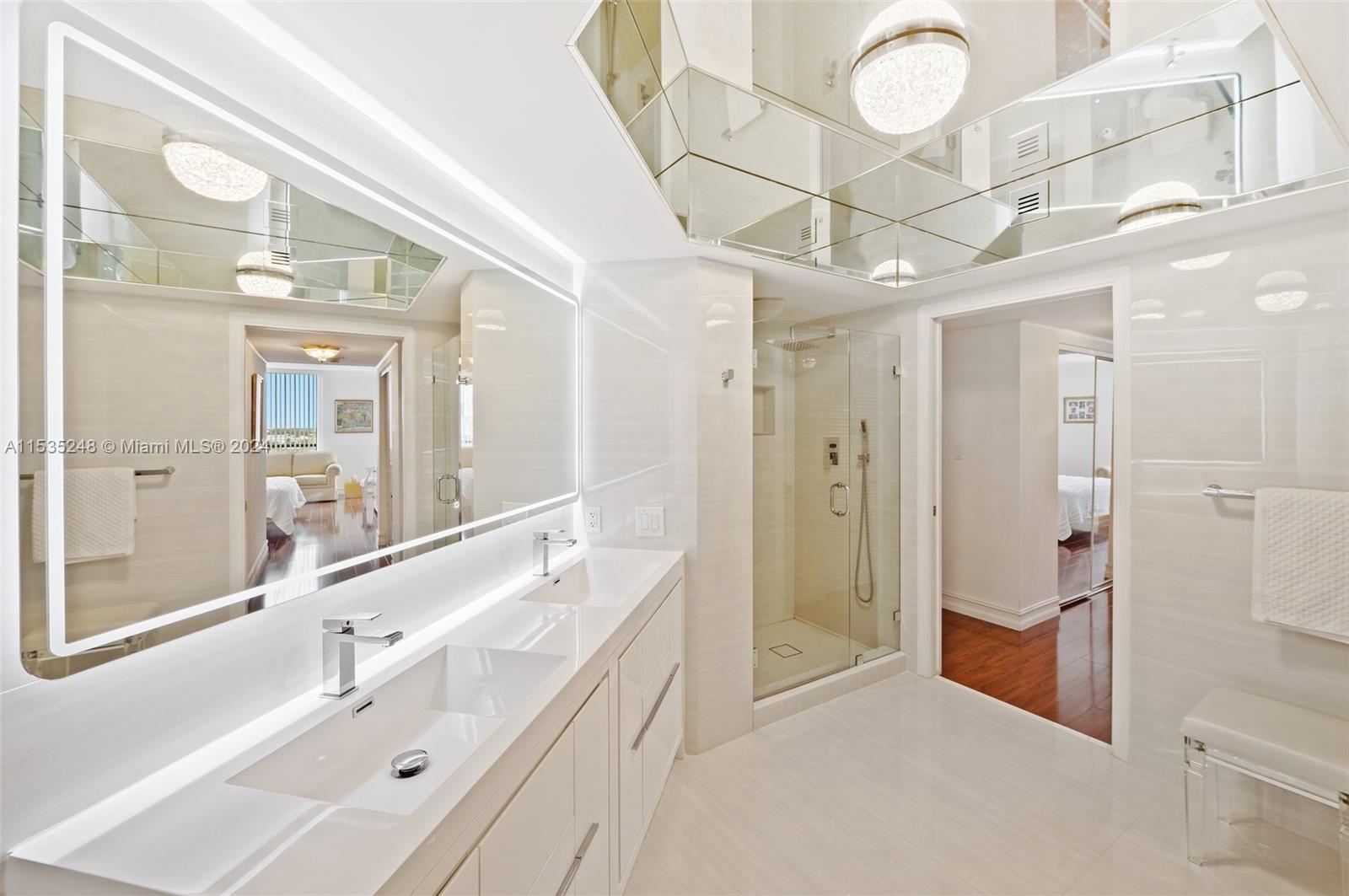 3598 Yacht Club Dr, Aventura, FL, 33180 United States, 3 Bedrooms Bedrooms, ,2 BathroomsBathrooms,Residential,For Sale,Yacht Club Dr,A11535248
