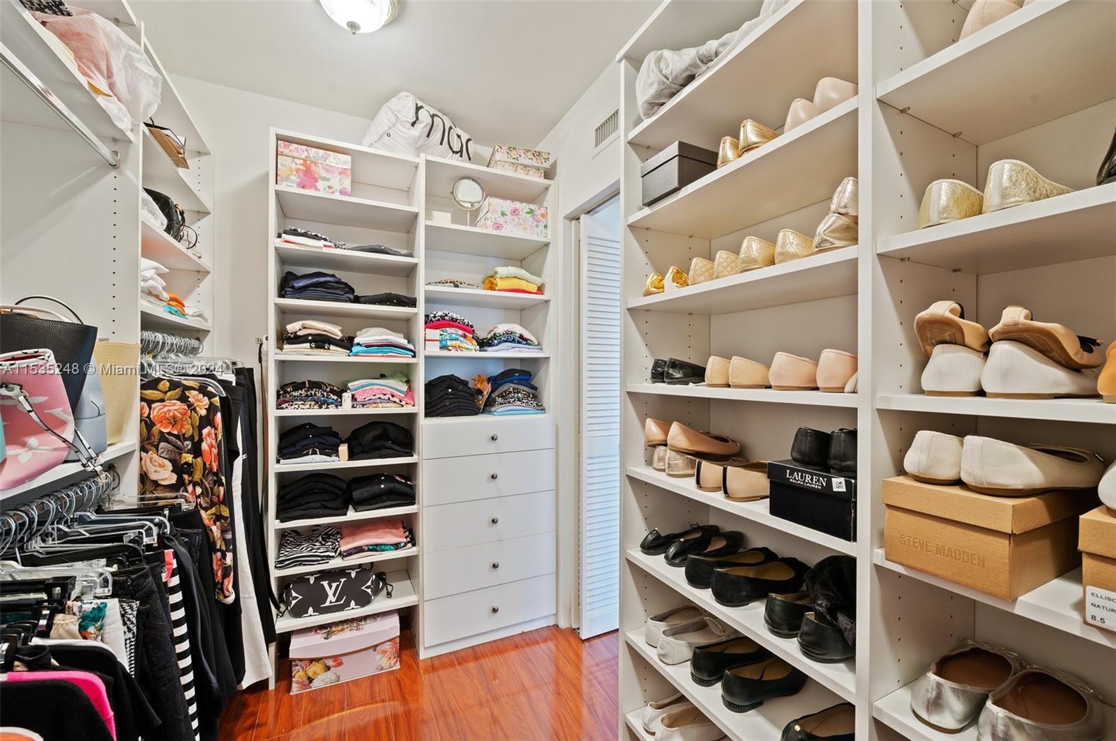 3598 Yacht Club Dr 902, Aventura, Florida 33180, 3 Bedrooms Bedrooms, ,2 BathroomsBathrooms,Residential,For Sale,3598 Yacht Club Dr 902,A11535248