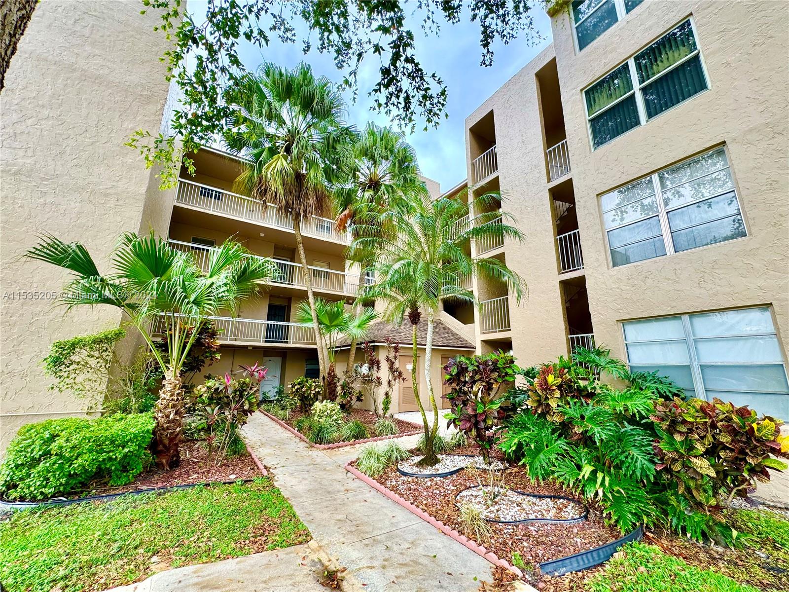 9420  Tangerine Pl #103 For Sale A11535205, FL